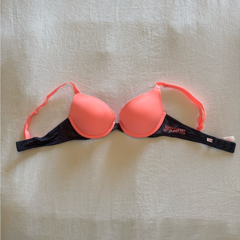New Victoria Secret PINK size 32B wear everywhere push up bra